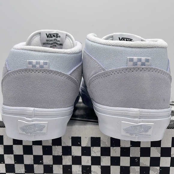 Vans Men’s Skate Half Cab
Light Blue/White
VN0A5KYABGX Sneakers - Picture 13 of 16